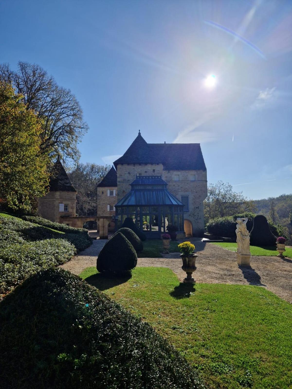 Château La Carrière Saint-Cyprien  Extérieur photo
