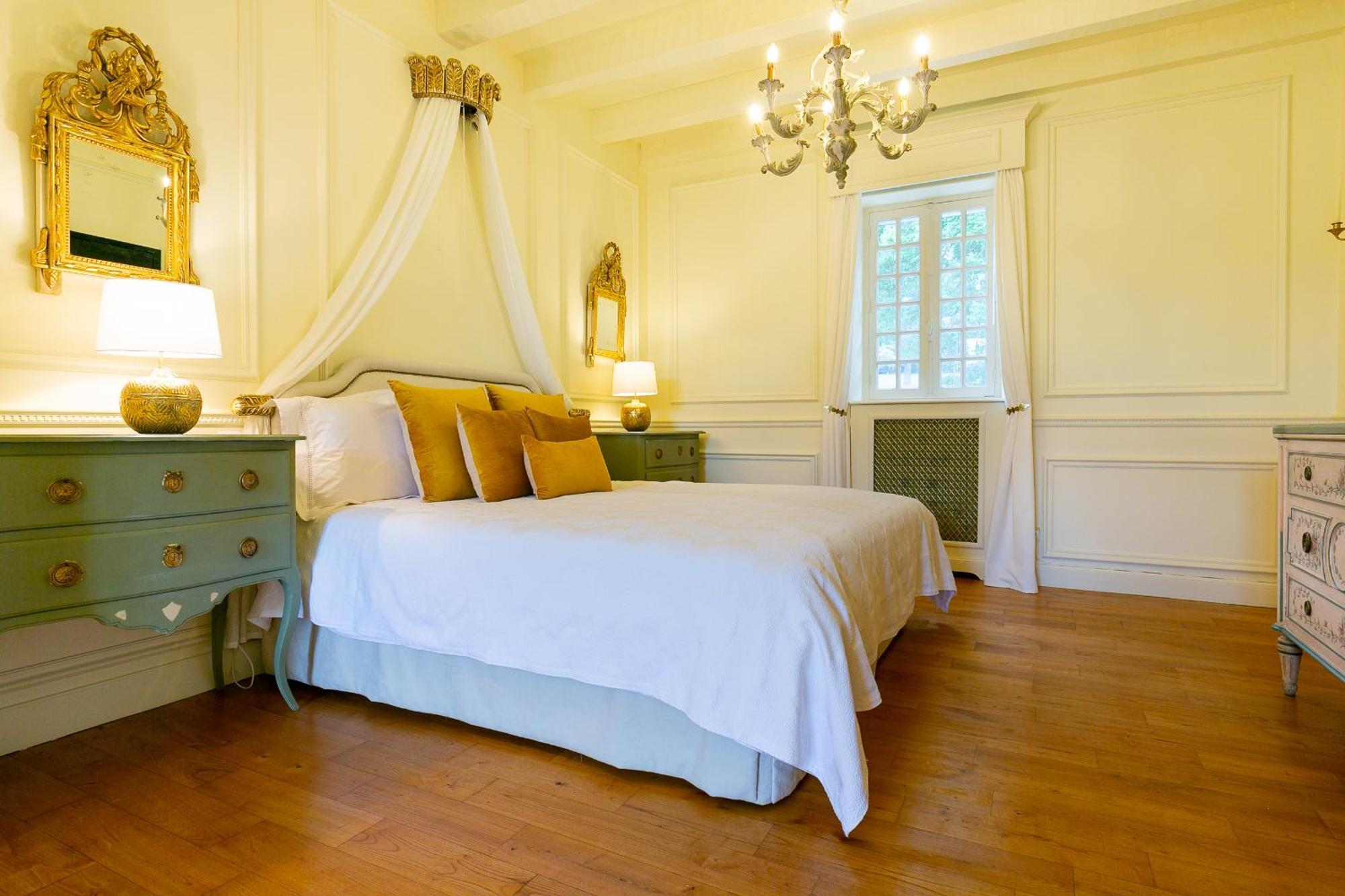 Château La Carrière Saint-Cyprien  Extérieur photo