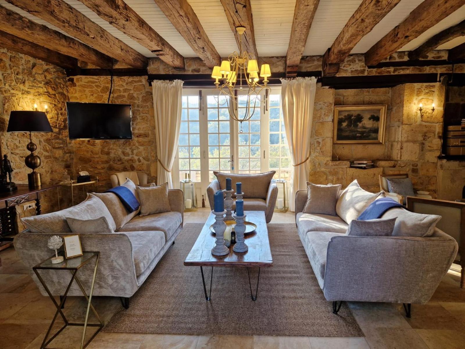 Château La Carrière Saint-Cyprien  Extérieur photo